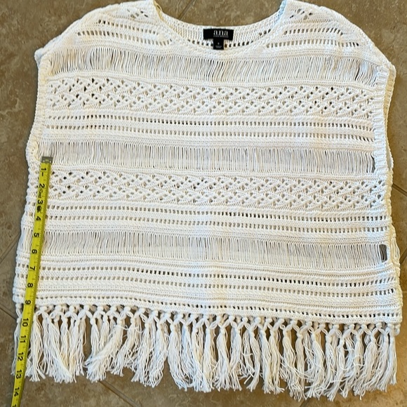 Ana Crocheted Fringe Top - Picture 6 of 6